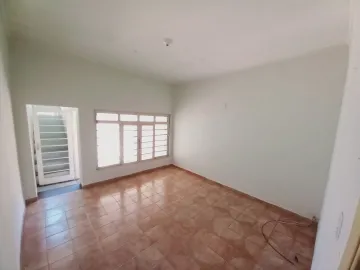 Casa / Padrão em Ribeirão Preto Alugar por R$2.500,00