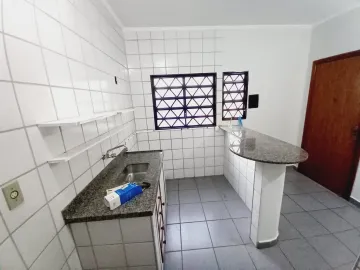 Alugar Apartamento / Padrão em Ribeirão Preto R$ 950,00 - Foto 2