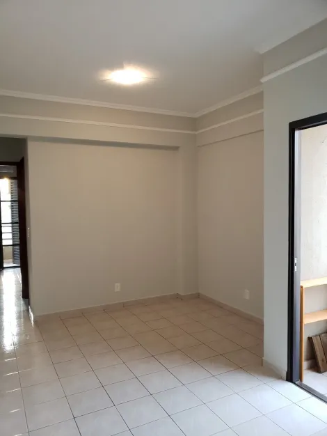 Apartamento / Padrão em Ribeirão Preto Alugar por R$920,00