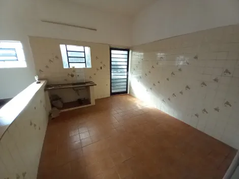 Casa / Padrão em Ribeirão Preto Alugar por R$1.050,00