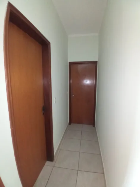 Alugar Casa / Padrão em Ribeirão Preto R$ 1.900,00 - Foto 9