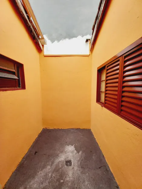 Alugar Casa / Padrão em Ribeirão Preto R$ 1.800,00 - Foto 12
