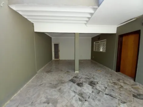 Casa / Padrão em Ribeirão Preto Alugar por R$2.100,00