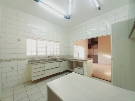 Casa / Padrão em Ribeirão Preto Alugar por R$2.900,00