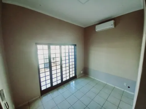 Alugar Casa / Padrão em Ribeirão Preto R$ 2.900,00 - Foto 13