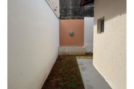 Alugar Casa / Padrão em Ribeirão Preto R$ 3.000,00 - Foto 2