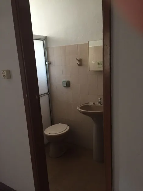 Alugar Apartamento / Kitnet em Ribeirão Preto R$ 650,00 - Foto 2