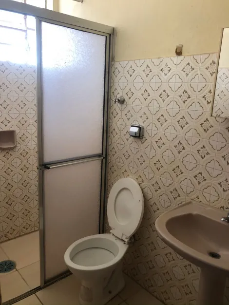 Alugar Apartamento / Kitnet em Ribeirão Preto R$ 650,00 - Foto 3