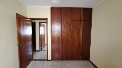 Alugar Apartamento / Padrão em Ribeirão Preto R$ 1.700,00 - Foto 9