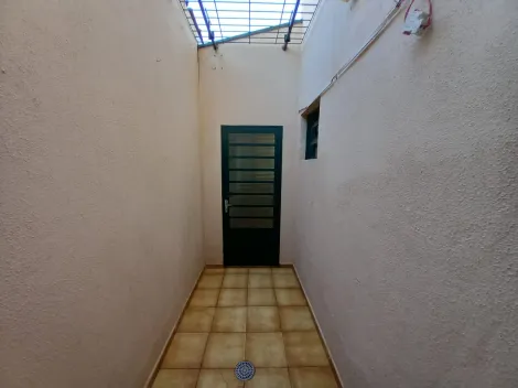 Alugar Casa / Padrão em Ribeirão Preto R$ 1.500,00 - Foto 9