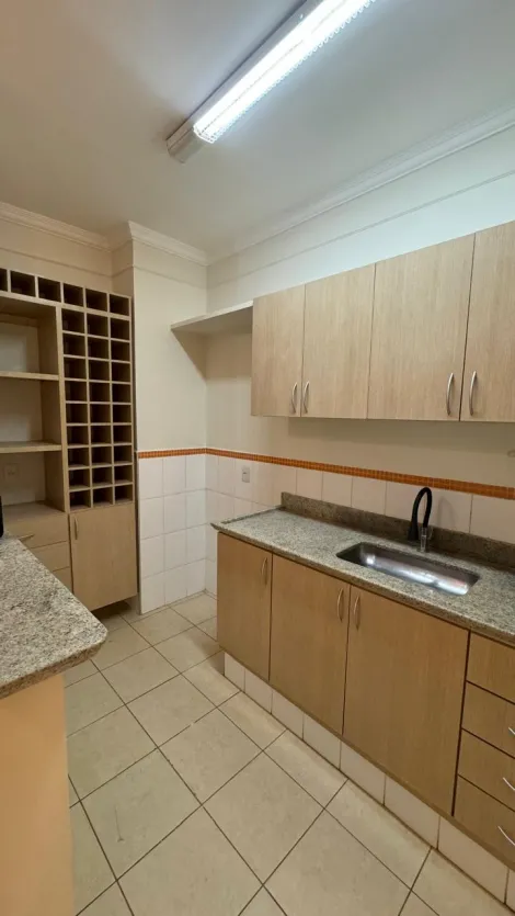 Alugar Apartamento / Padrão em Ribeirão Preto R$ 2.200,00 - Foto 3