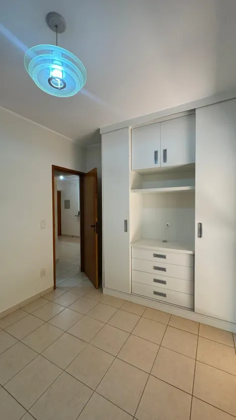 Alugar Apartamento / Padrão em Ribeirão Preto R$ 2.200,00 - Foto 6