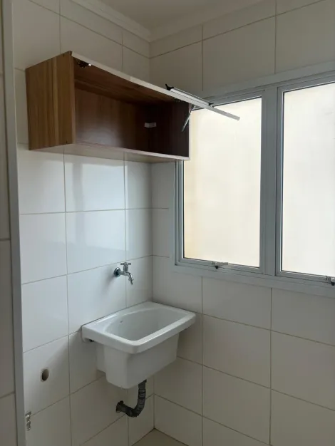 Alugar Apartamento / Padrão em Ribeirão Preto R$ 1.400,00 - Foto 4