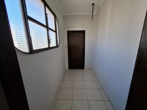 Alugar Apartamento / Padrão em Ribeirão Preto R$ 1.700,00 - Foto 4