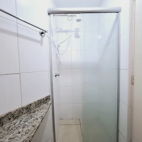 Alugar Apartamento / Padrão em Ribeirão Preto R$ 1.800,00 - Foto 10