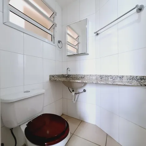 Alugar Apartamento / Padrão em Ribeirão Preto R$ 1.800,00 - Foto 11