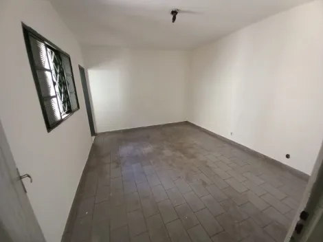 Alugar Casa / Padrão em Ribeirão Preto R$ 1.000,00 - Foto 4