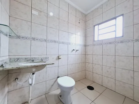 Alugar Casa / Padrão em Ribeirão Preto R$ 1.200,00 - Foto 9