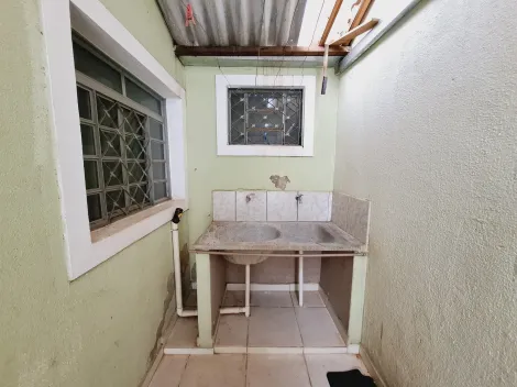 Alugar Casa / Padrão em Ribeirão Preto R$ 1.200,00 - Foto 16