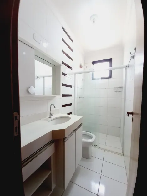 Alugar Apartamento / Padrão em Ribeirão Preto R$ 1.600,00 - Foto 4