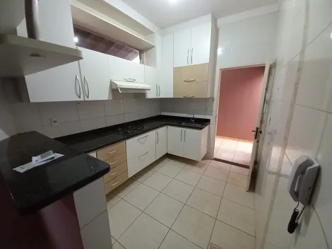 Alugar Casa / Padrão em Ribeirão Preto R$ 1.700,00 - Foto 2