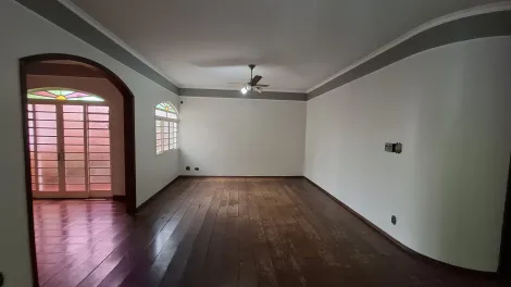 Alugar Casa / Padrão em Ribeirão Preto R$ 2.300,00 - Foto 3