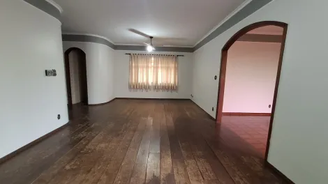 Alugar Casa / Padrão em Ribeirão Preto R$ 2.300,00 - Foto 4