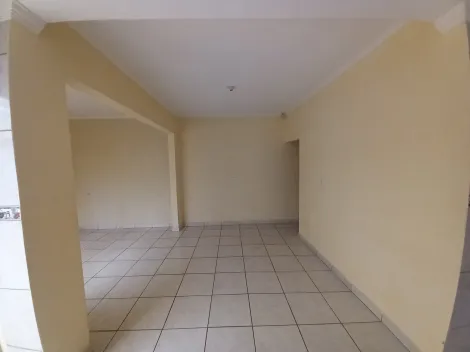 Alugar Casa / Padrão em Ribeirão Preto R$ 1.600,00 - Foto 4