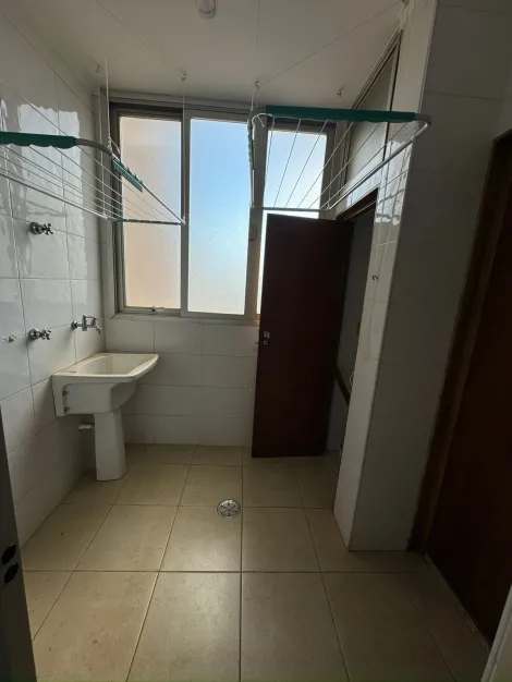 Alugar Apartamento / Padrão em Ribeirão Preto R$ 1.100,00 - Foto 13