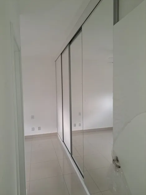 Comprar Apartamentos / Padrão em Ribeirão Preto R$ 720.000,00 - Foto 3