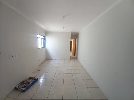 Alugar Casa / Padrão em Ribeirão Preto R$ 900,00 - Foto 2