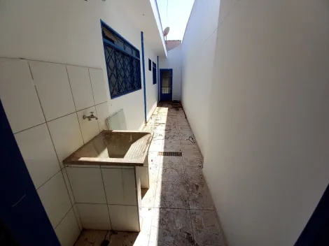 Alugar Casa / Padrão em Ribeirão Preto R$ 900,00 - Foto 10