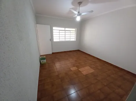 Alugar Casa / Padrão em Ribeirão Preto R$ 1.400,00 - Foto 2