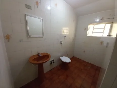 Alugar Casa / Padrão em Ribeirão Preto R$ 1.400,00 - Foto 13