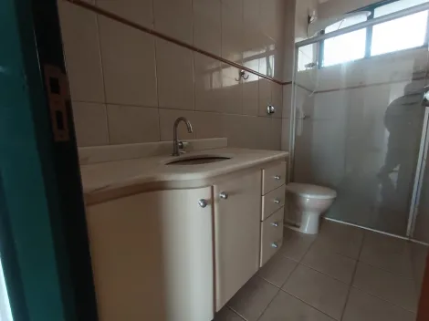 Alugar Apartamento / Padrão em Ribeirão Preto R$ 1.600,00 - Foto 11