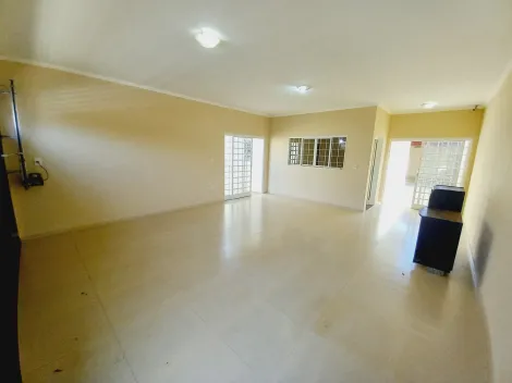 Alugar Casa / Padrão em Ribeirão Preto R$ 2.400,00 - Foto 1