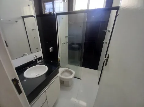 Alugar Casa / Padrão em Ribeirão Preto R$ 1.600,00 - Foto 5