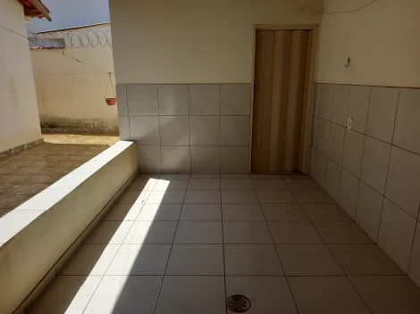 Alugar Casa / Padrão em Ribeirão Preto R$ 1.600,00 - Foto 17