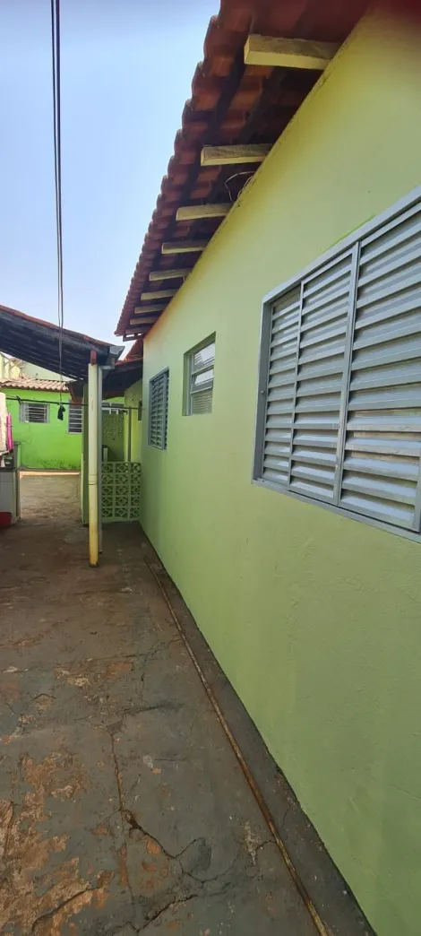 Alugar Casa / Padrão em Ribeirão Preto R$ 850,00 - Foto 5