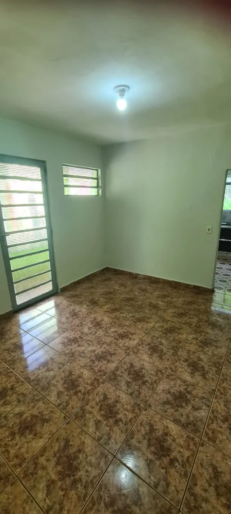 Alugar Casa / Padrão em Ribeirão Preto R$ 850,00 - Foto 16