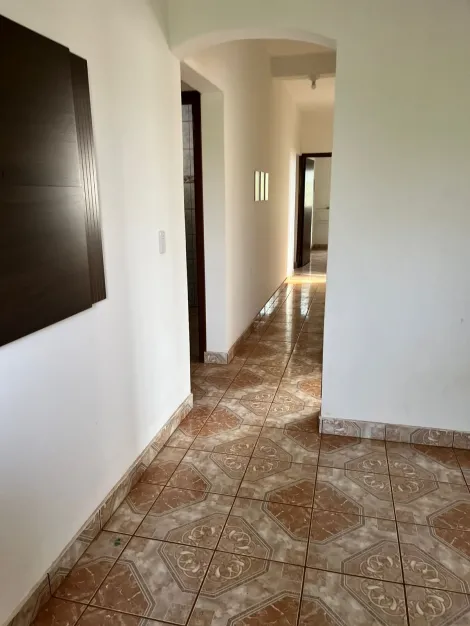 Alugar Casa / Padrão em Ribeirão Preto R$ 1.400,00 - Foto 1