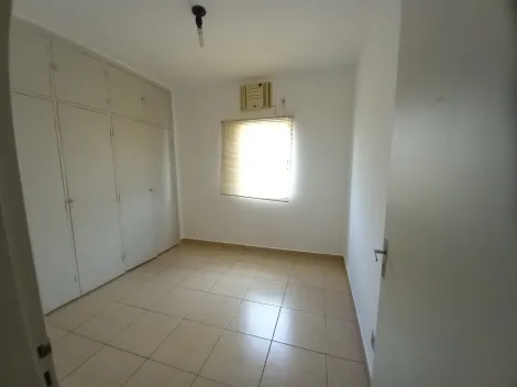 Alugar Casa / Padrão em Ribeirão Preto R$ 3.300,00 - Foto 3