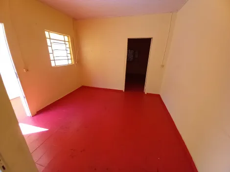 Alugar Casa / Padrão em Ribeirão Preto R$ 650,00 - Foto 2