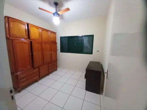 Alugar Casa / Padrão em Ribeirão Preto R$ 1.800,00 - Foto 8