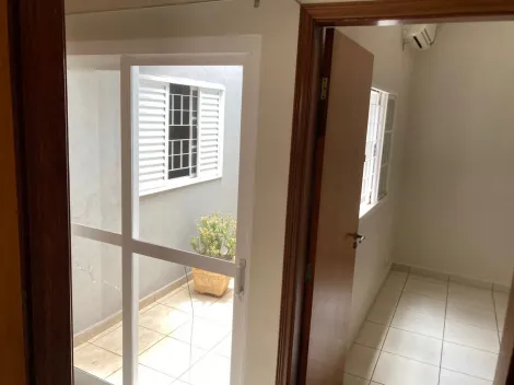 Casa / Padrão em Ribeirão Preto , Comprar por R$395.000,00