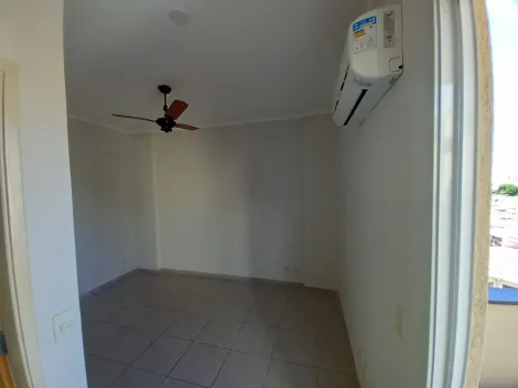 Alugar Apartamento / Padrão em Ribeirão Preto R$ 1.150,00 - Foto 3