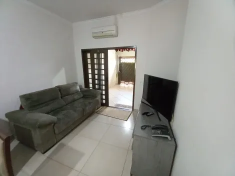 Alugar Casa / Padrão em Ribeirão Preto R$ 1.800,00 - Foto 4