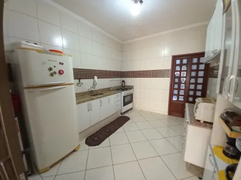 Alugar Casas / Padrão em Ribeirão Preto R$ 1.800,00 - Foto 13