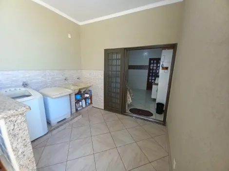 Alugar Casa / Padrão em Ribeirão Preto R$ 1.800,00 - Foto 16