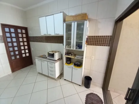 Alugar Casas / Padrão em Ribeirão Preto R$ 1.800,00 - Foto 14